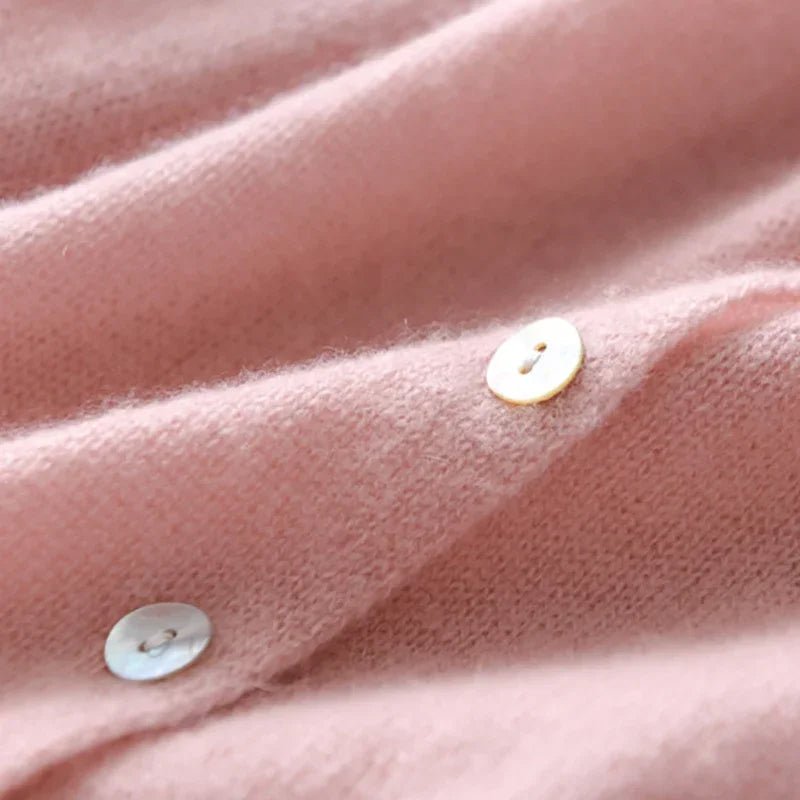 Céleste Bouchard Élégante Knit Sweater - Intofa